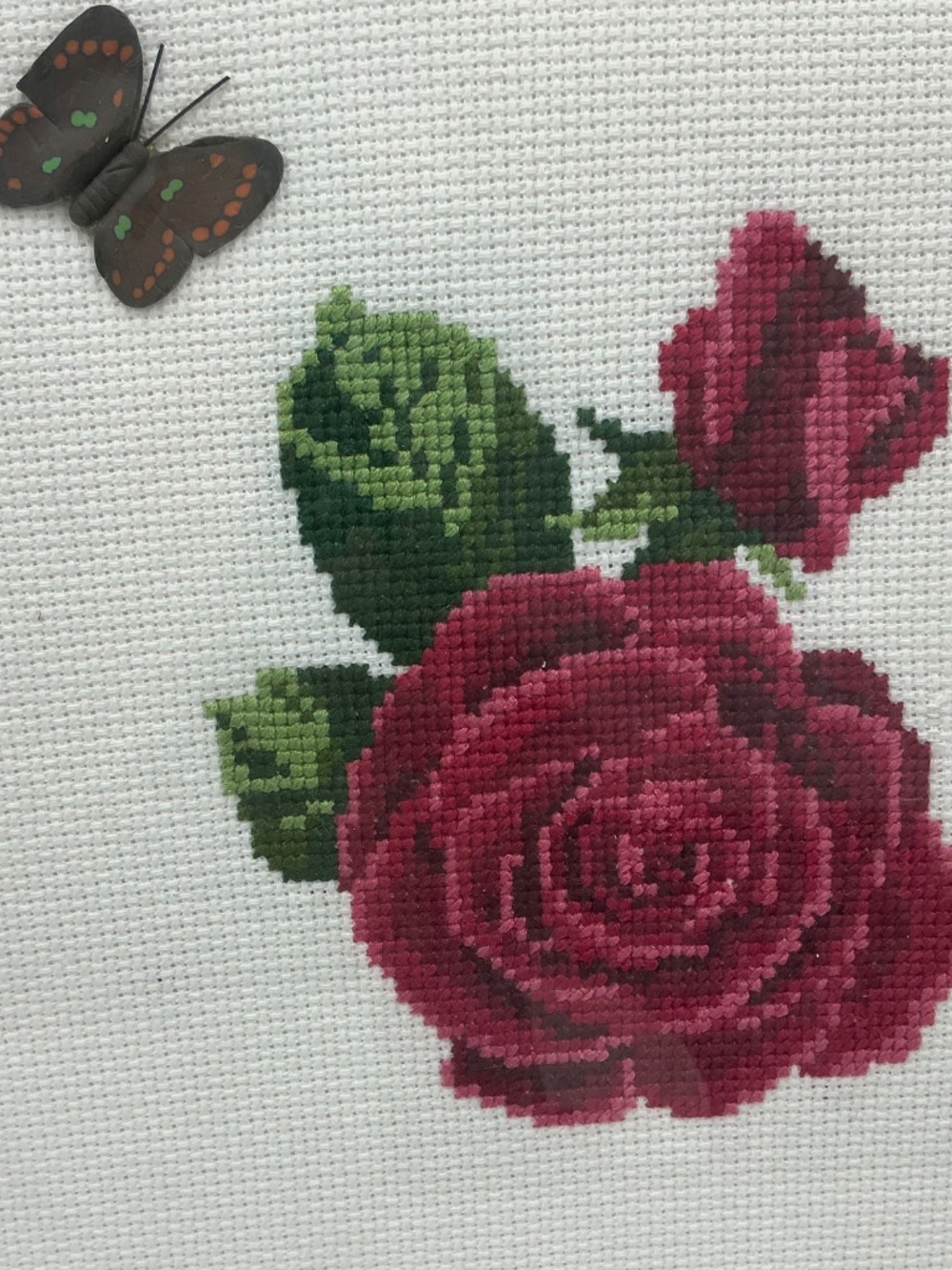Framed Cross stitched Red Roses - Picture 2 of 7